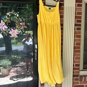 Sz 2 Torrid yellow dress sheet